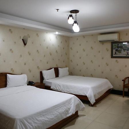 Phu An Hotel Thành Pho Ho Chí Minh Esterno foto