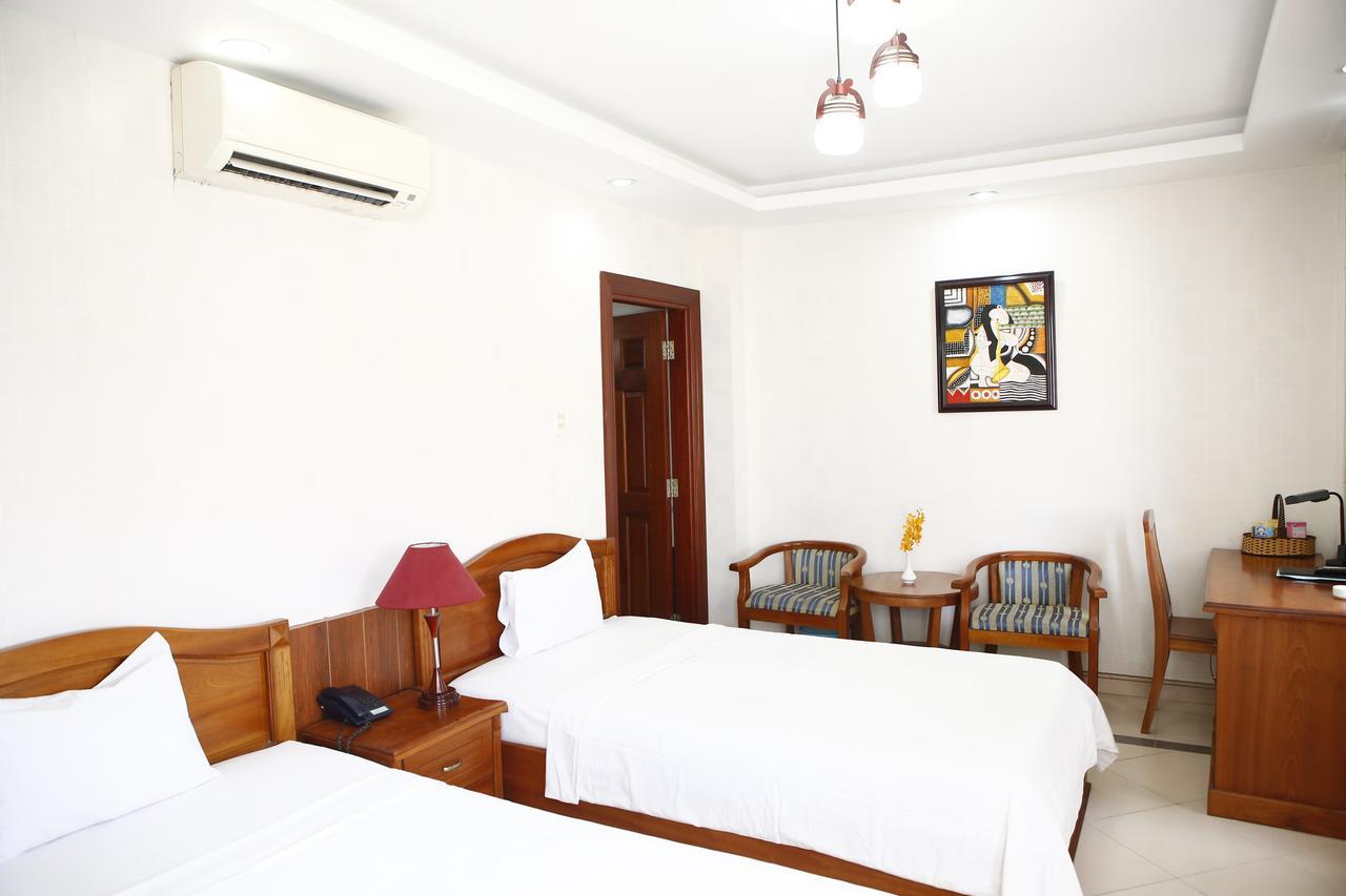 Phu An Hotel Thành Pho Ho Chí Minh Esterno foto
