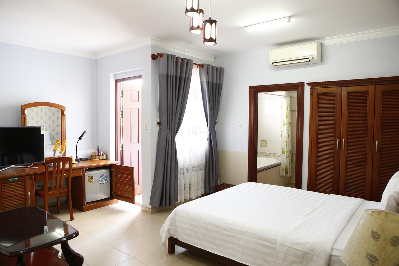 Phu An Hotel Thành Pho Ho Chí Minh Esterno foto
