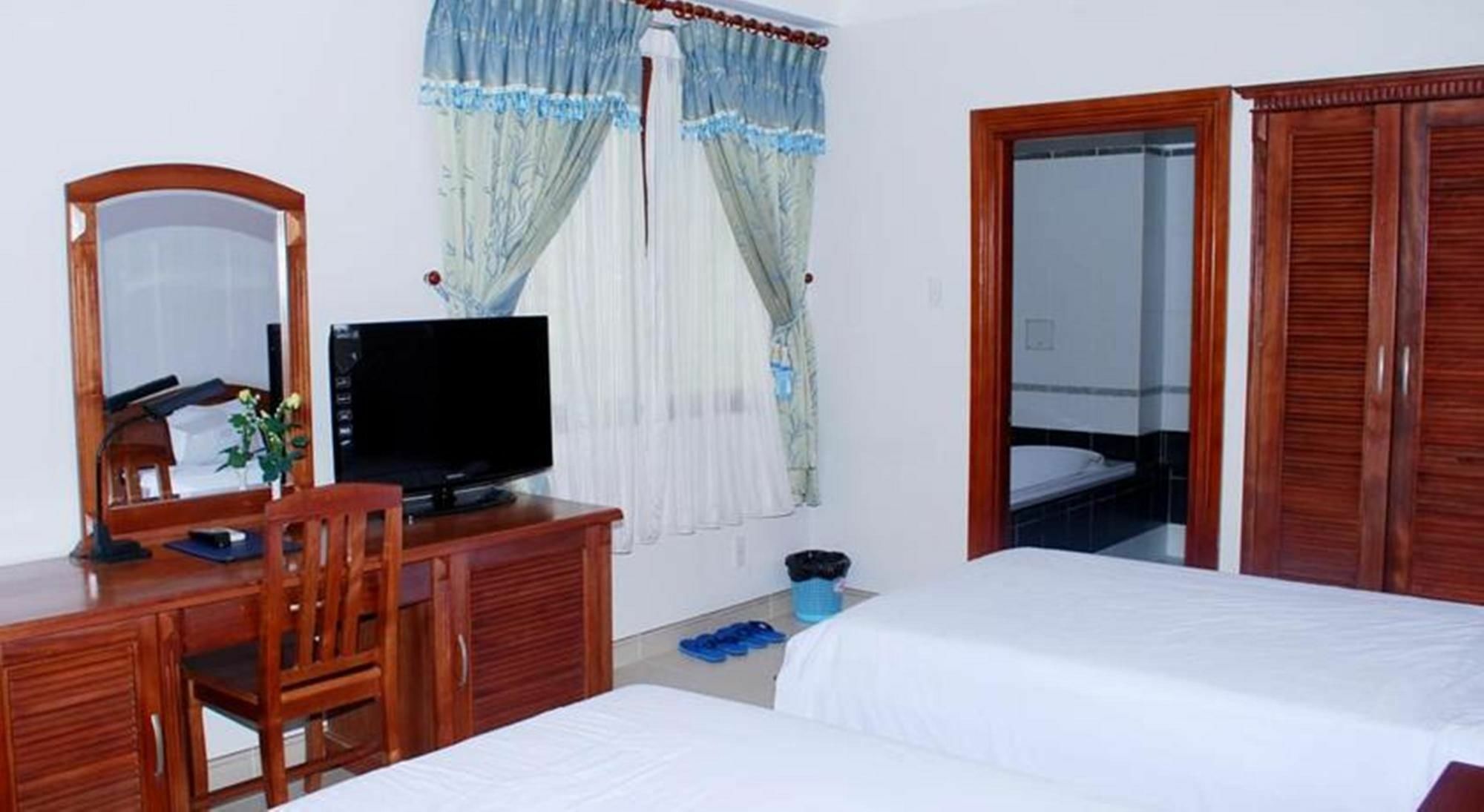 Phu An Hotel Thành Pho Ho Chí Minh Esterno foto
