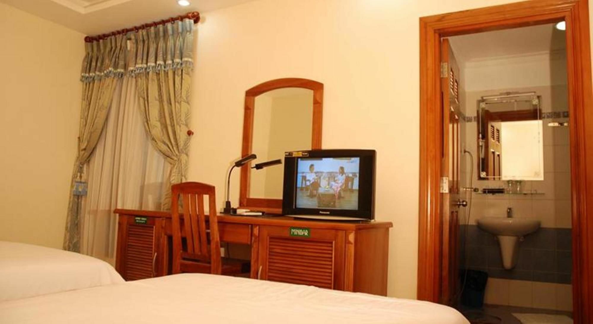 Phu An Hotel Thành Pho Ho Chí Minh Esterno foto