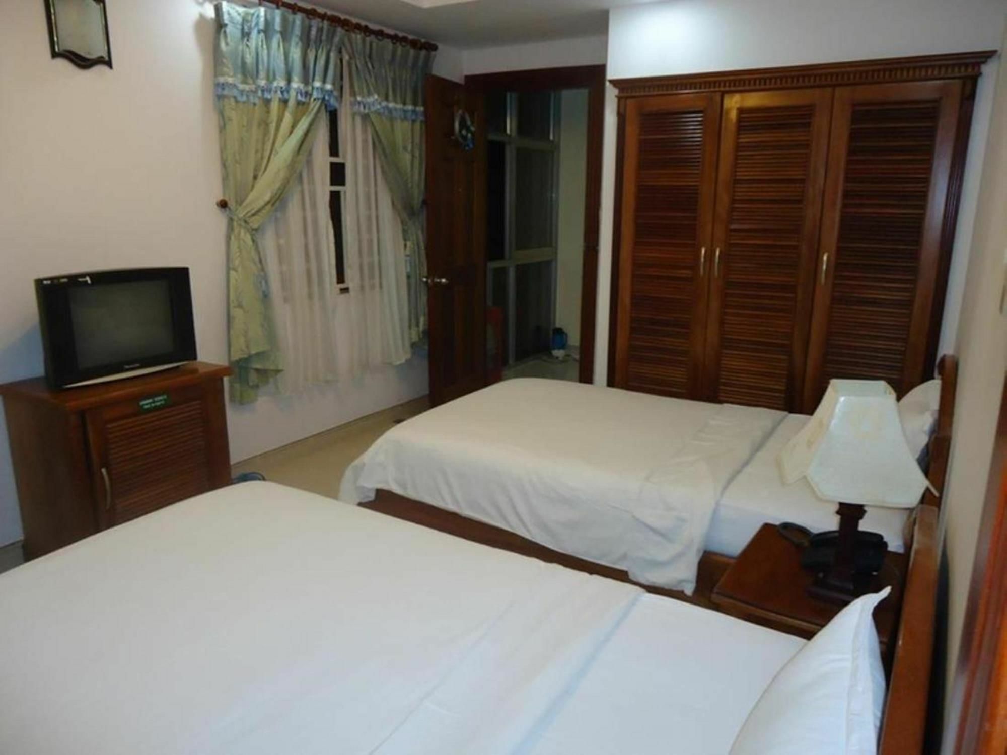 Phu An Hotel Thành Pho Ho Chí Minh Esterno foto